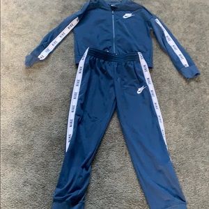 Kids Nike Jogging Suit